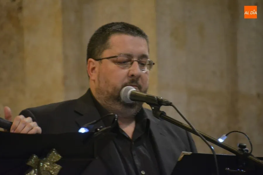 Foto 6 - Vocalis deslumbra en la iglesia del Carmen con su concierto navide&ntilde;o  