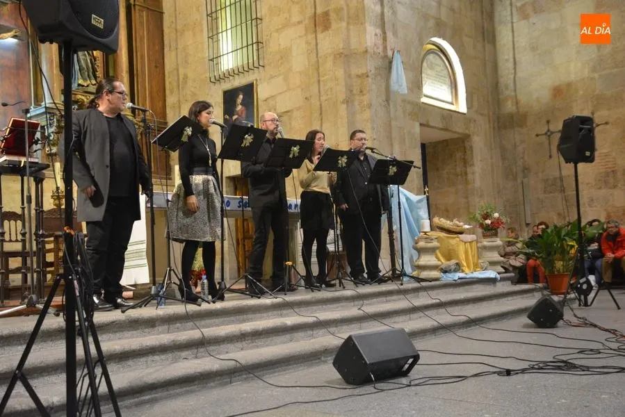 Foto 4 - Vocalis deslumbra en la iglesia del Carmen con su concierto navide&ntilde;o  