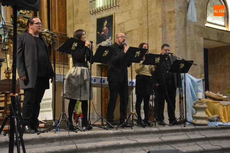 Foto 2 - Vocalis deslumbra en la iglesia del Carmen con su concierto navide&ntilde;o  