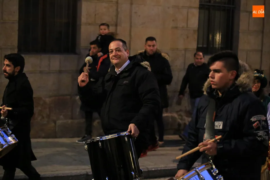 Foto 9 - Salamanca participa con &eacute;xito en una recogida de juguetes mediante un desfile ben&eacute;fico  