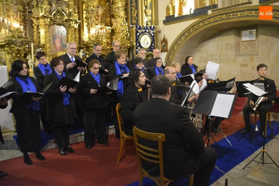 Foto 10 - Gran acogida del VI Concierto Solidario de la Vera Cruz  