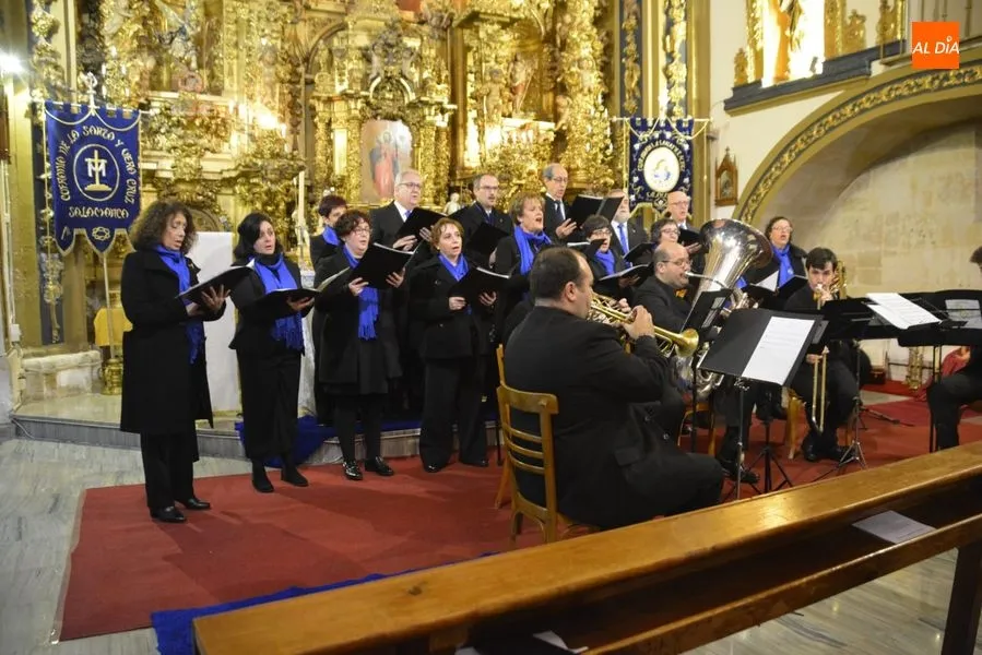 Foto 6 - Gran acogida del VI Concierto Solidario de la Vera Cruz  