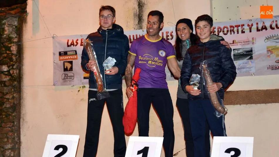 Foto 8 - &Eacute;xito de participaci&oacute;n y expectaci&oacute;n en la V San Silvestre de Lumbrales