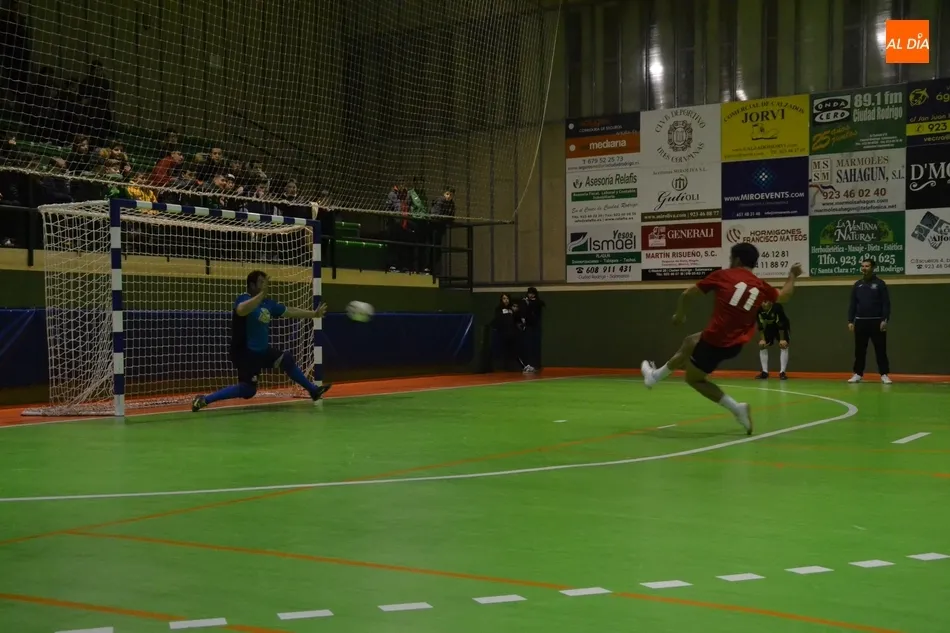 Foto 4 - &Eacute;pico desenlace del 3&ordm; Torneo de ARCIU en una apasionante sesi&oacute;n de finales