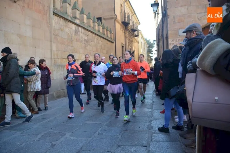 Foto 3 - Jorge Blanco y Nuria Lugueros se coronan vencedores de la XXXV San Silvestre Salmantina