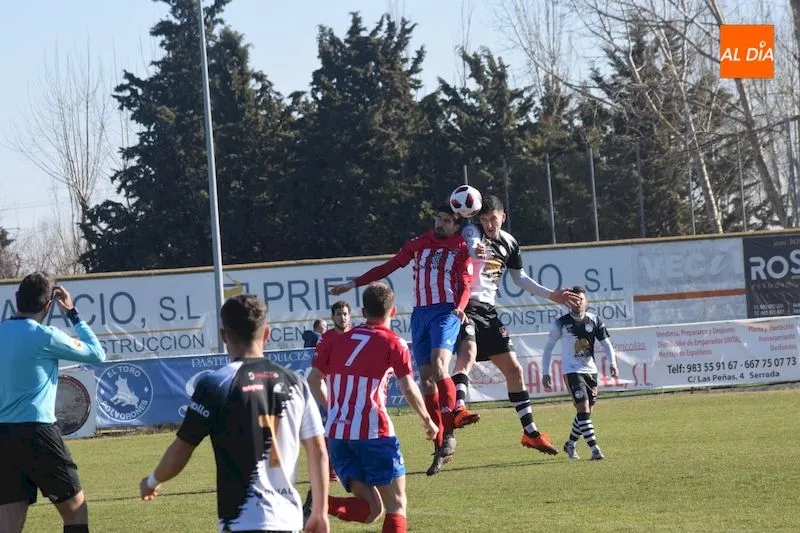 Foto 8 - Unionistas no baja el ritmo en su amistoso ante el Atl&eacute;tico Tordesillas (2-3)