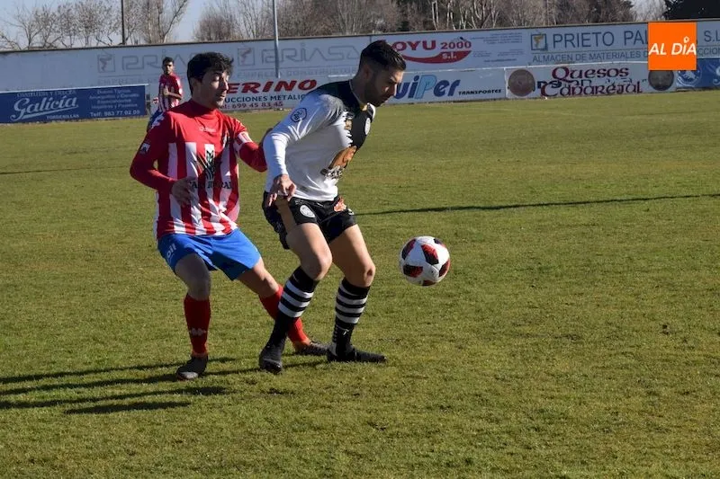 Foto 2 - Unionistas no baja el ritmo en su amistoso ante el Atl&eacute;tico Tordesillas (2-3)