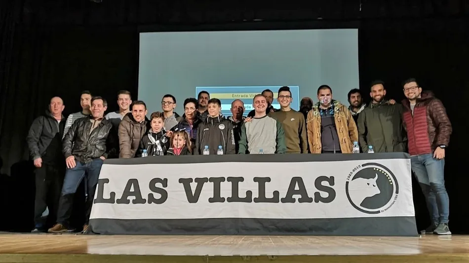 Intervinientes y asistentes al coloquio