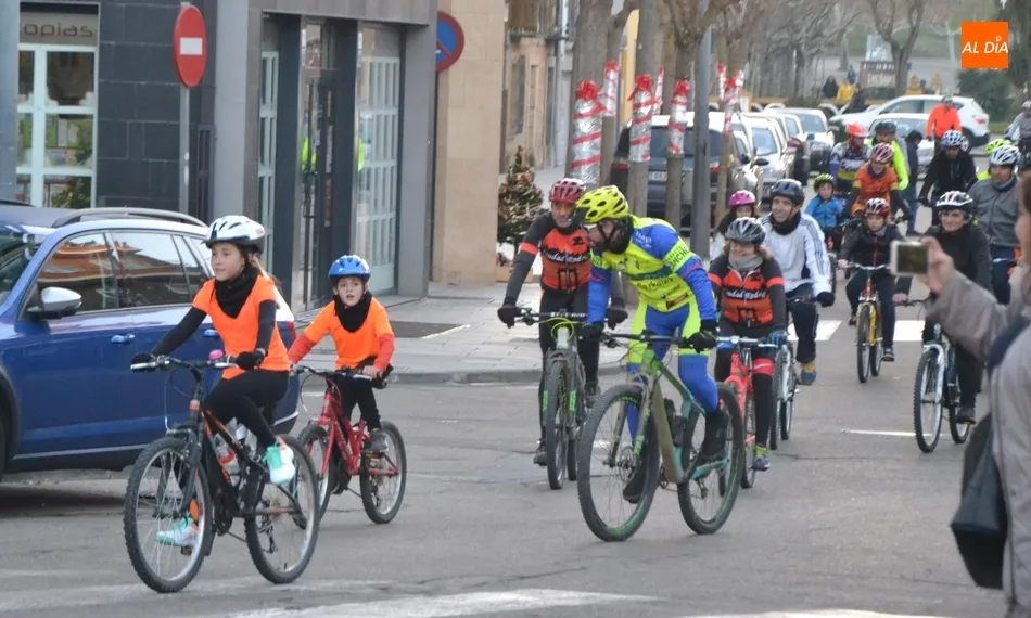 Foto 9 - El a&ntilde;o deportivo se cierra con una novedosa KDD ciclista en plan familiar  