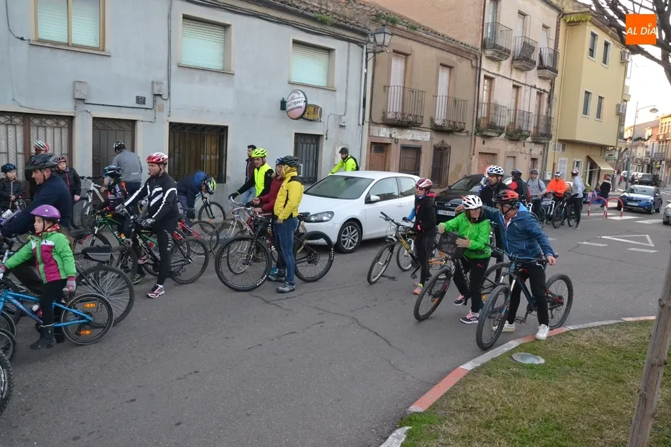 Foto 8 - El a&ntilde;o deportivo se cierra con una novedosa KDD ciclista en plan familiar  