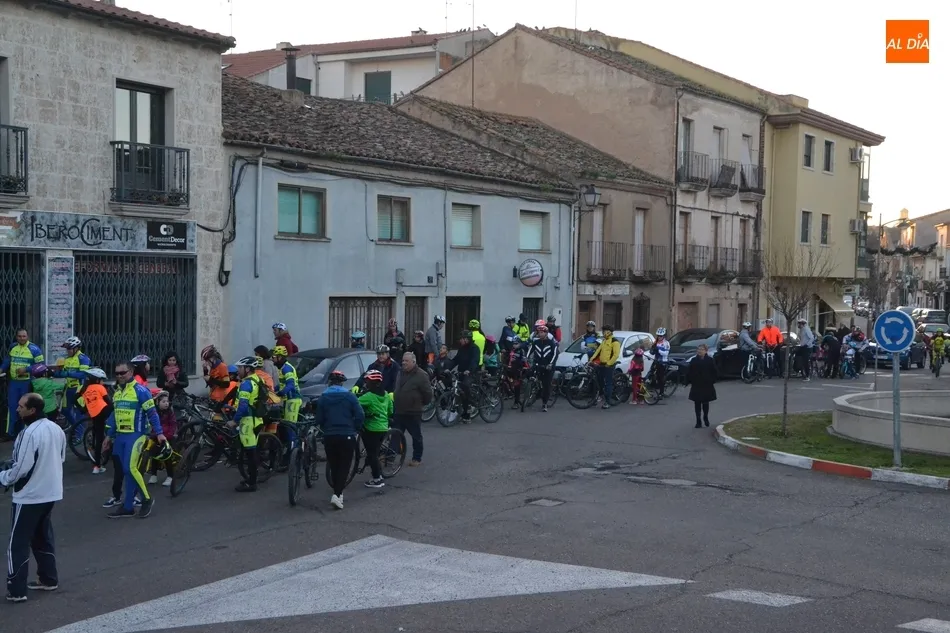 Foto 4 - El a&ntilde;o deportivo se cierra con una novedosa KDD ciclista en plan familiar  