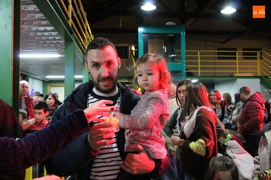 Foto 8 - Los m&aacute;s peque&ntilde;os de Vitigudino viven con intensidad la llegada de 2019 en la Nochevieja infantil  