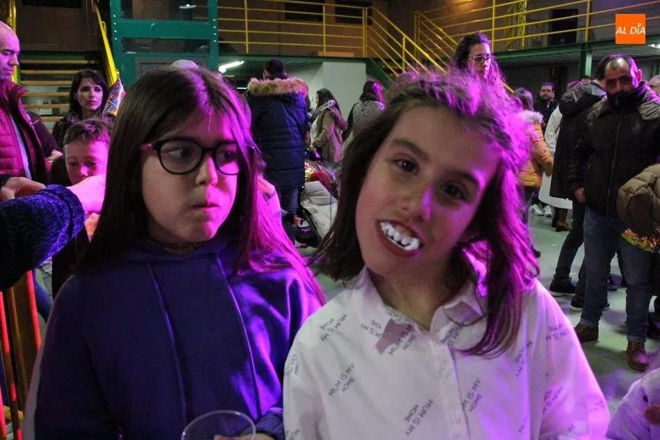 Foto 7 - Los m&aacute;s peque&ntilde;os de Vitigudino viven con intensidad la llegada de 2019 en la Nochevieja infantil  