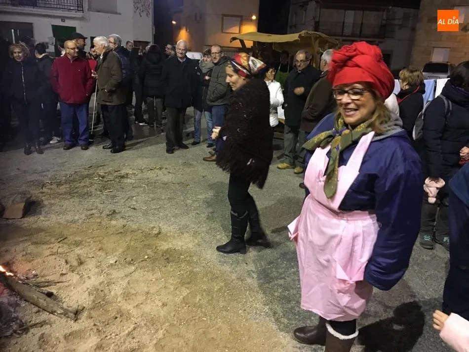Foto 4 - En Villarino recuperan el bel&eacute;n viviente por Navidad