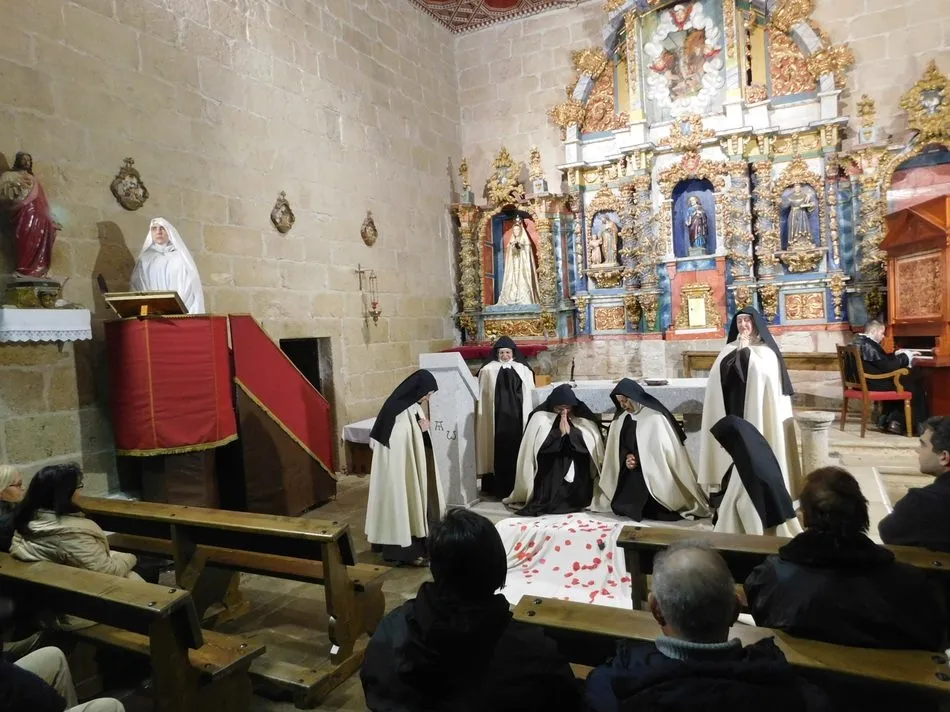 Foto 2 - Tambi&eacute;n con los frailes