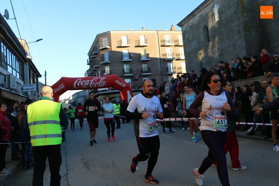 Foto 11 - Pablo Ajenjo y Ana P&eacute;rez Mateos se imponen en la XX San Silvestre de Vitigudino