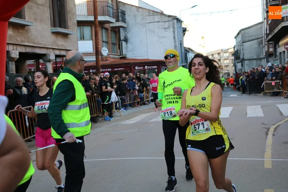Foto 8 - Pablo Ajenjo y Ana P&eacute;rez Mateos se imponen en la XX San Silvestre de Vitigudino