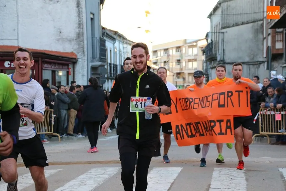 Foto 6 - Pablo Ajenjo y Ana P&eacute;rez Mateos se imponen en la XX San Silvestre de Vitigudino