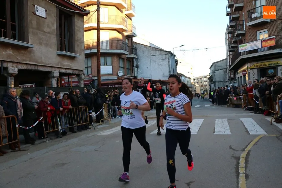 Foto 4 - Pablo Ajenjo y Ana P&eacute;rez Mateos se imponen en la XX San Silvestre de Vitigudino