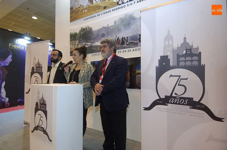 Foto 3 - Mir&oacute;briga presenta los actos del 75 aniversario y recibe la visita de la ministra de Industria y...