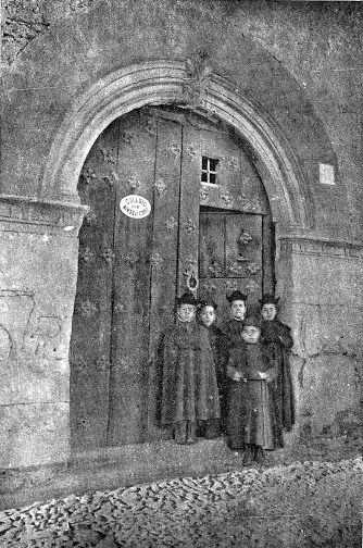 Foto 2 - La Casa de los ni&ntilde;os del coro, en la calle San Pablo