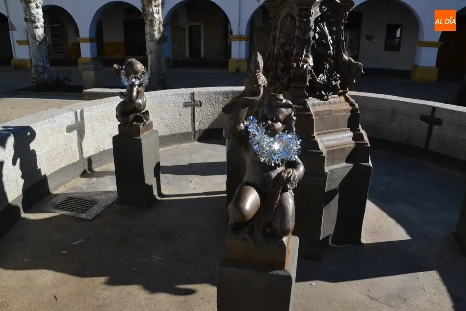 Foto 3 - Los angelitos de la Plazuela del Buen Alcalde, de &lsquo;resaca&rsquo; tras la Nochevieja  