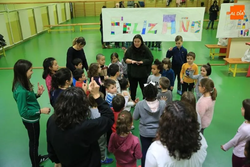 Foto 3 - Unos 300 menores participan en el programa &lsquo;Es tiempo de Navidad&rsquo; en los CEAS y en Miraltormes
