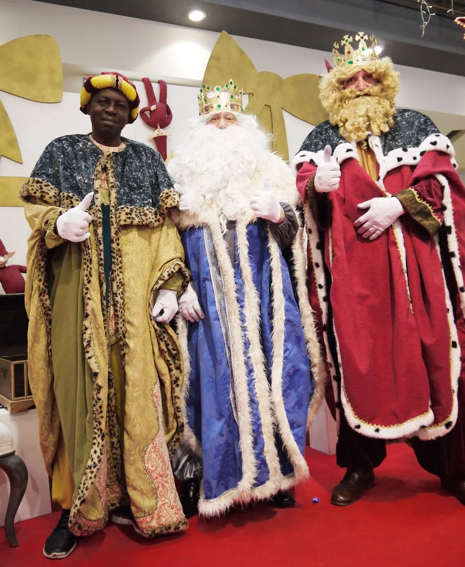 Foto 3 - Los Reyes Magos contin&uacute;an repartiendo ilusi&oacute;n en El Tormes &nbsp;  