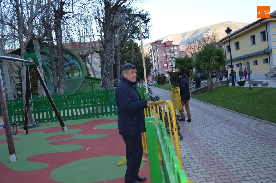 Foto 4 - La zona infantil del Parque Municipal se inaugura como regalo de Reyes a los ni&ntilde;os  
