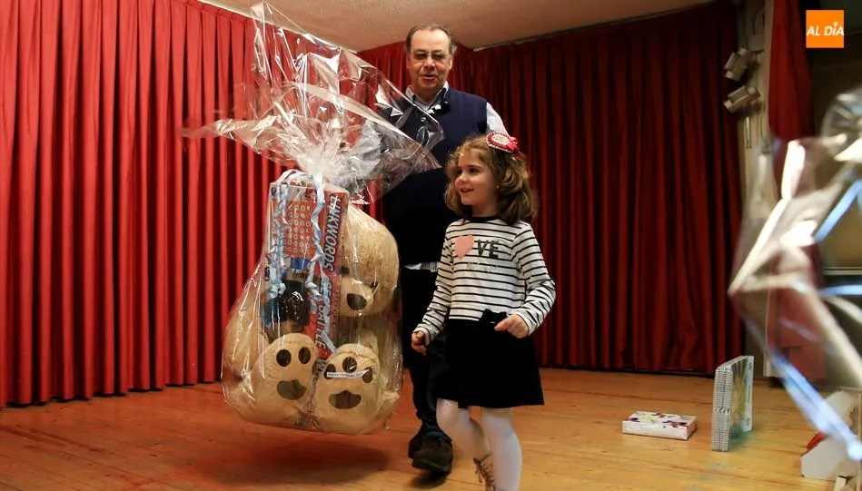 Pepe Ramos, uno de los locutores de Onda Cero Salamanca, en un acto anterior que también estuvo destinado a los más pequeños