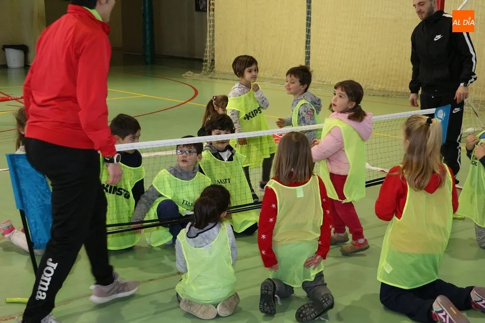 Foto 7 - Un centenar de ni&ntilde;os aprenden sobre la inclusi&oacute;n con la Jornada de Deporte Adaptado