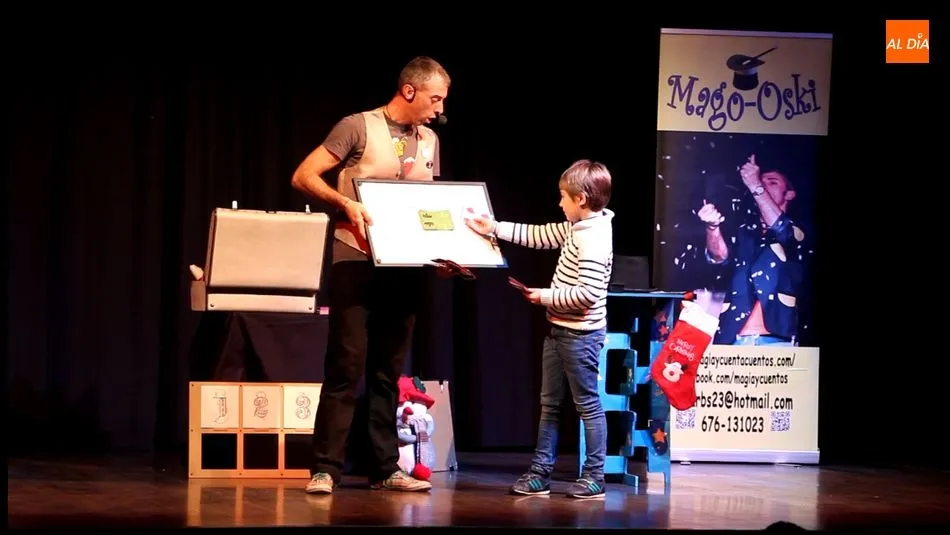 Mago Oski contó con la participación del público durante su espectáculo de magia / MARIBEL