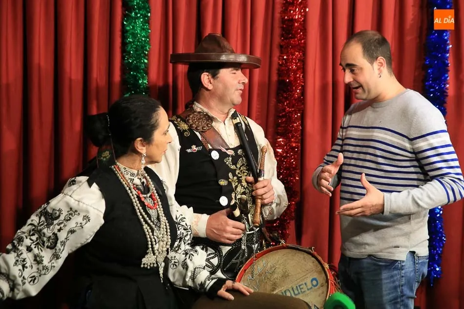 Foto 7 - Ra&uacute;l de Dios y El Mariquelo ponen m&uacute;sica a la visita de los Reyes Magos a Onda Cero