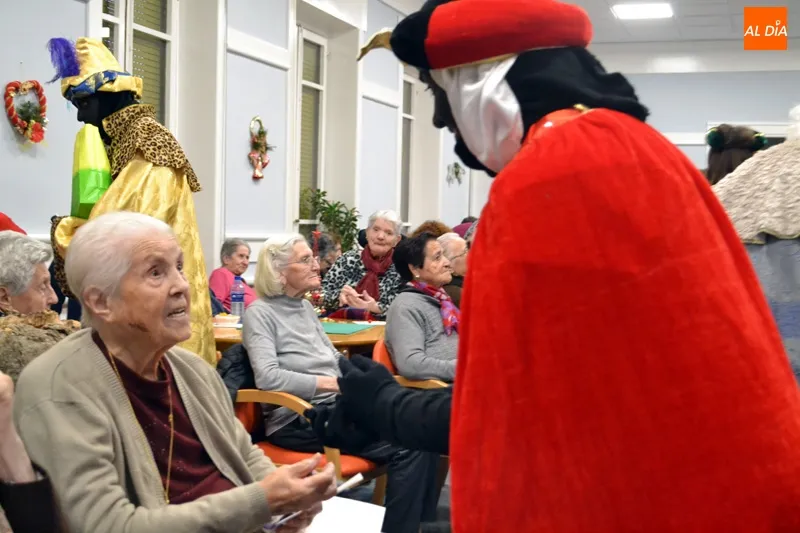 Foto 8 - Multitudinaria bienvenida a los Reyes Magos en Pe&ntilde;aranda
