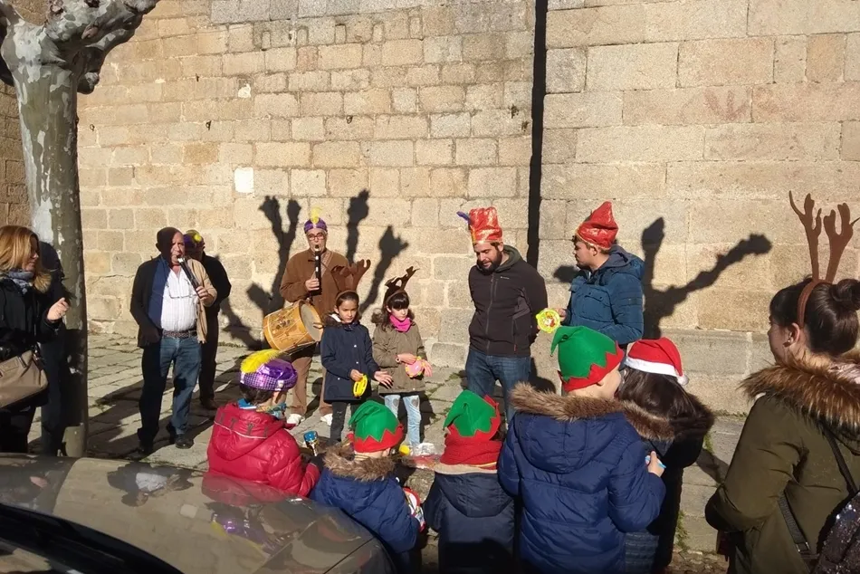 Ambiente navideño en Ledesma con el aguinaldo solidario