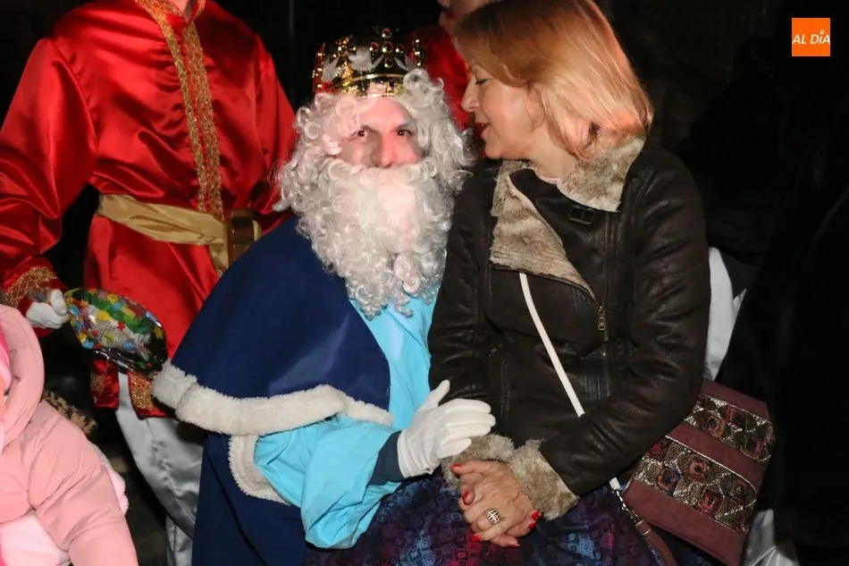 Foto 6 - Los Reyes Magos piden en Vitigudino igualdad y paz en el mundo  