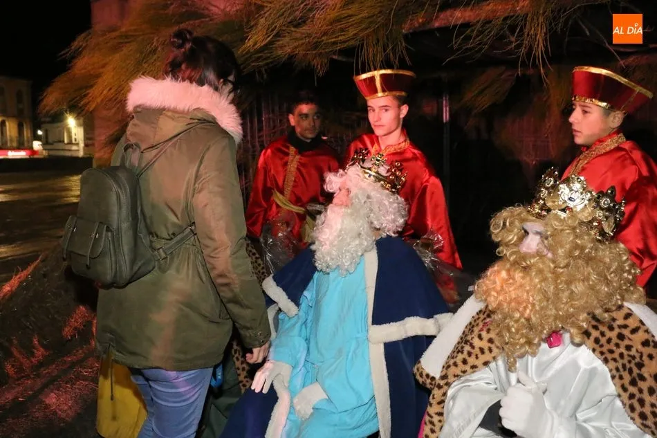 Foto 2 - Los Reyes Magos piden en Vitigudino igualdad y paz en el mundo  