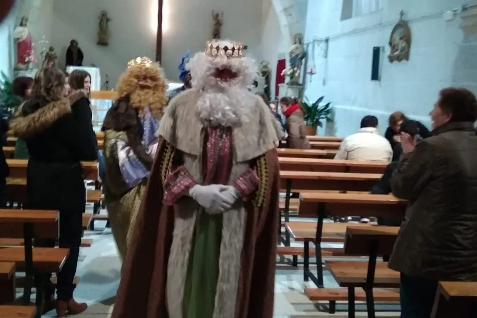 Foto 4 - Los Reyes de Oriente tambi&eacute;n dejan sus regalos en Peralejos de Abajo  