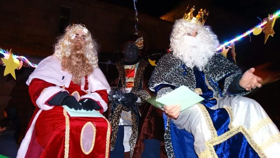 Los Reyes de Oriente llenan de color las calles de Cabeza del Caballo  