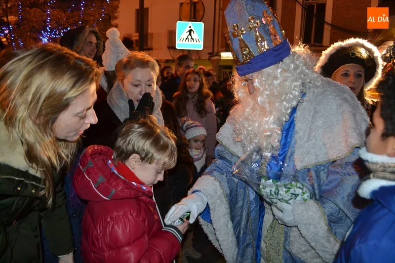 Foto 5 - Los Reyes Magos son recibidos en honor de multitudes durante una animada Cabalgata&nbsp;
