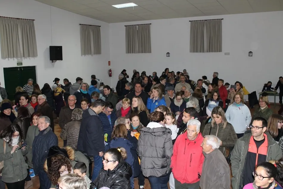 Foto 9 - Los Reyes Magos reparten ilusi&oacute;n y regalos en Villoruela