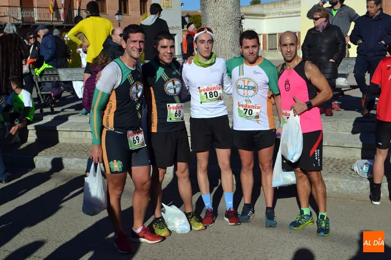Foto 11 - Juan Bueno y Mar&iacute;a Mercedes Pila coronan la VII Carrera del Rosc&oacute;n de Paradinas