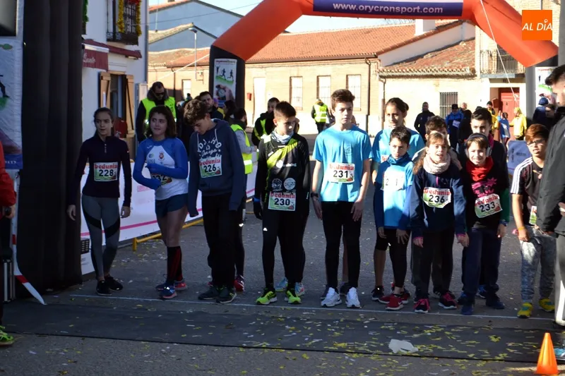 Foto 5 - Juan Bueno y Mar&iacute;a Mercedes Pila coronan la VII Carrera del Rosc&oacute;n de Paradinas