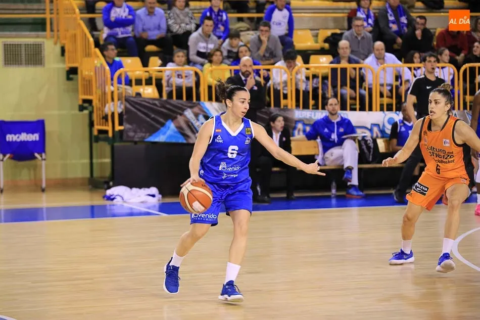 Foto 9 - Perfumer&iacute;as Avenida impone su ley ante el Valencia Basket (69-59)
