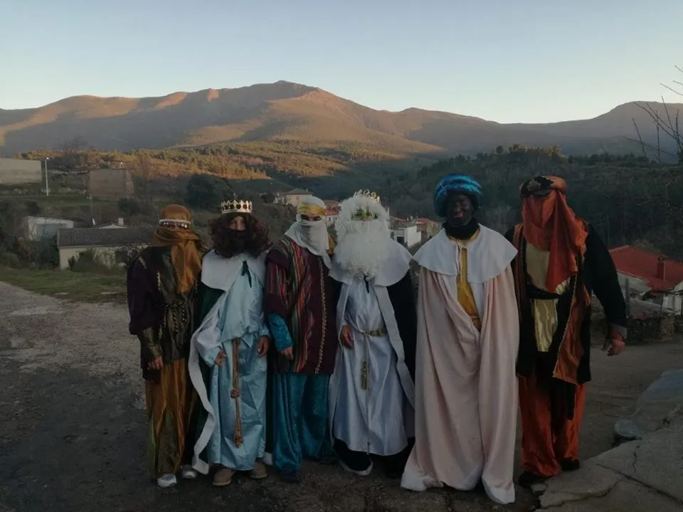 Foto 3 - Completo tour de los Reyes Magos por los Agadones  