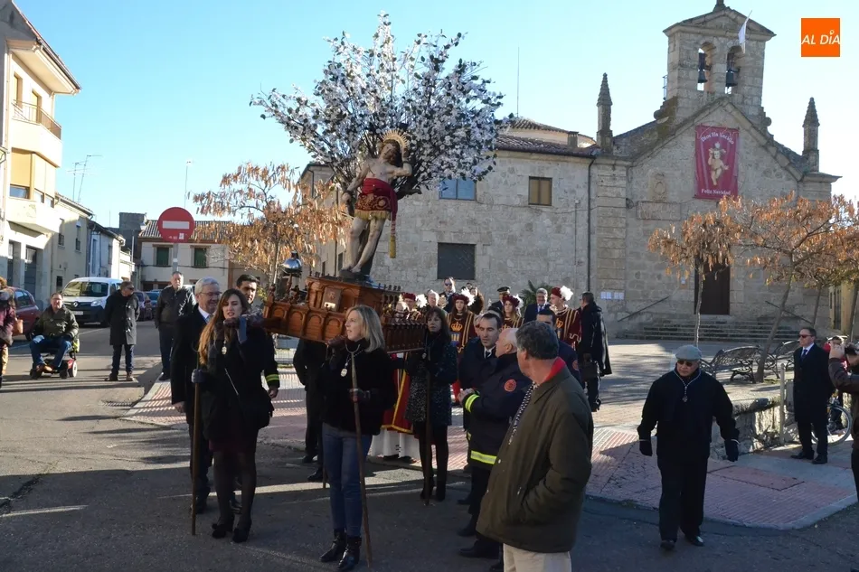 La Subida de San Sebastián brinda una imagen inédita con varias concejalas portando al Santo  
