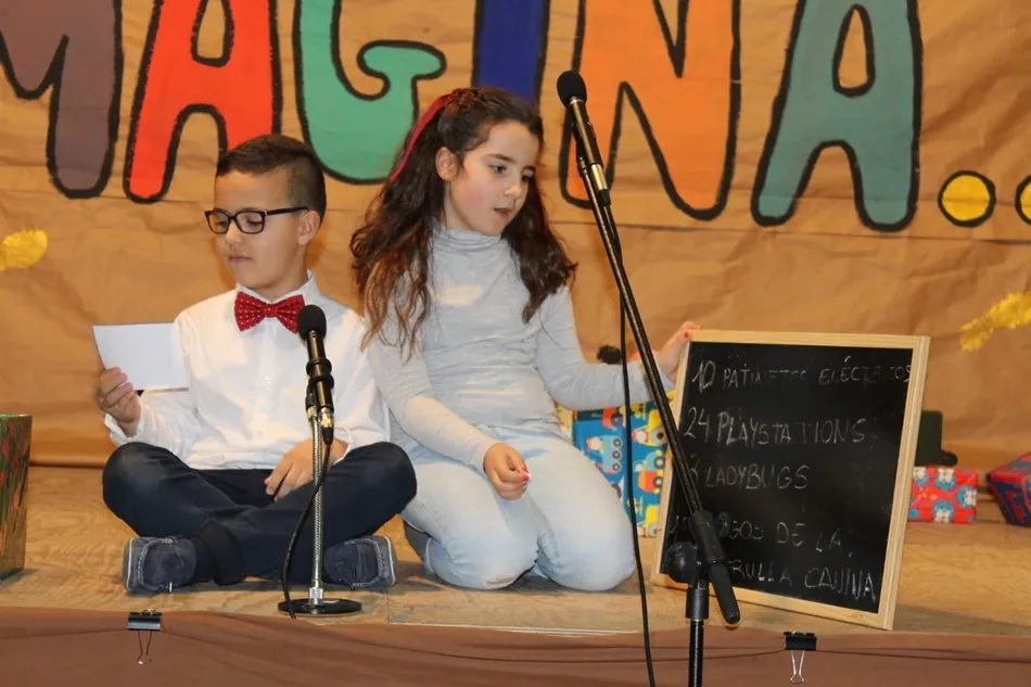 Foto 10 - Los ni&ntilde;os promueven el respeto en el Festival de Reyes