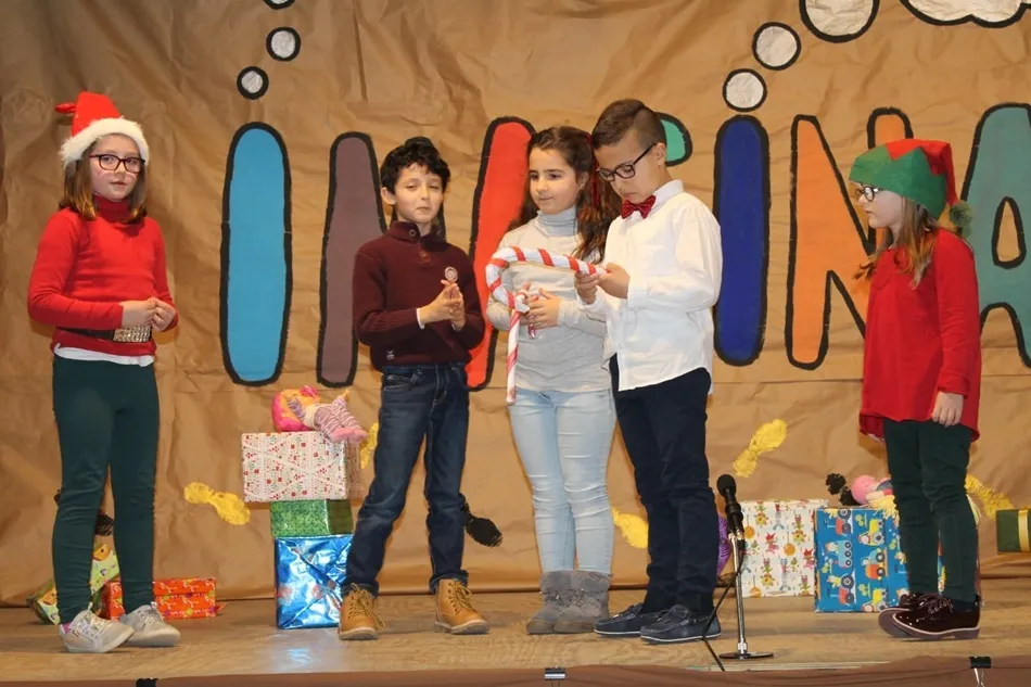 Foto 2 - Los ni&ntilde;os promueven el respeto en el Festival de Reyes