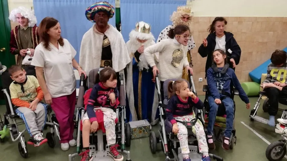 Sus Majestades de Oriente visitaron los centros de Aspace y las residencias de mayores