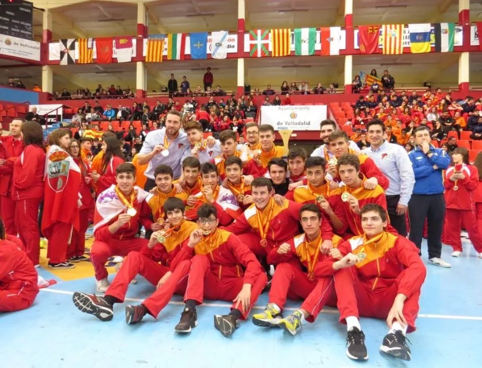 Foto 8 - La selecci&oacute;n de balonmano de Castilla y Le&oacute;n se cuelga el oro en categor&iacute;a cadete masculino  